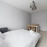 Osiedle Piastowskie Standard By Bookinghost Apartmán *